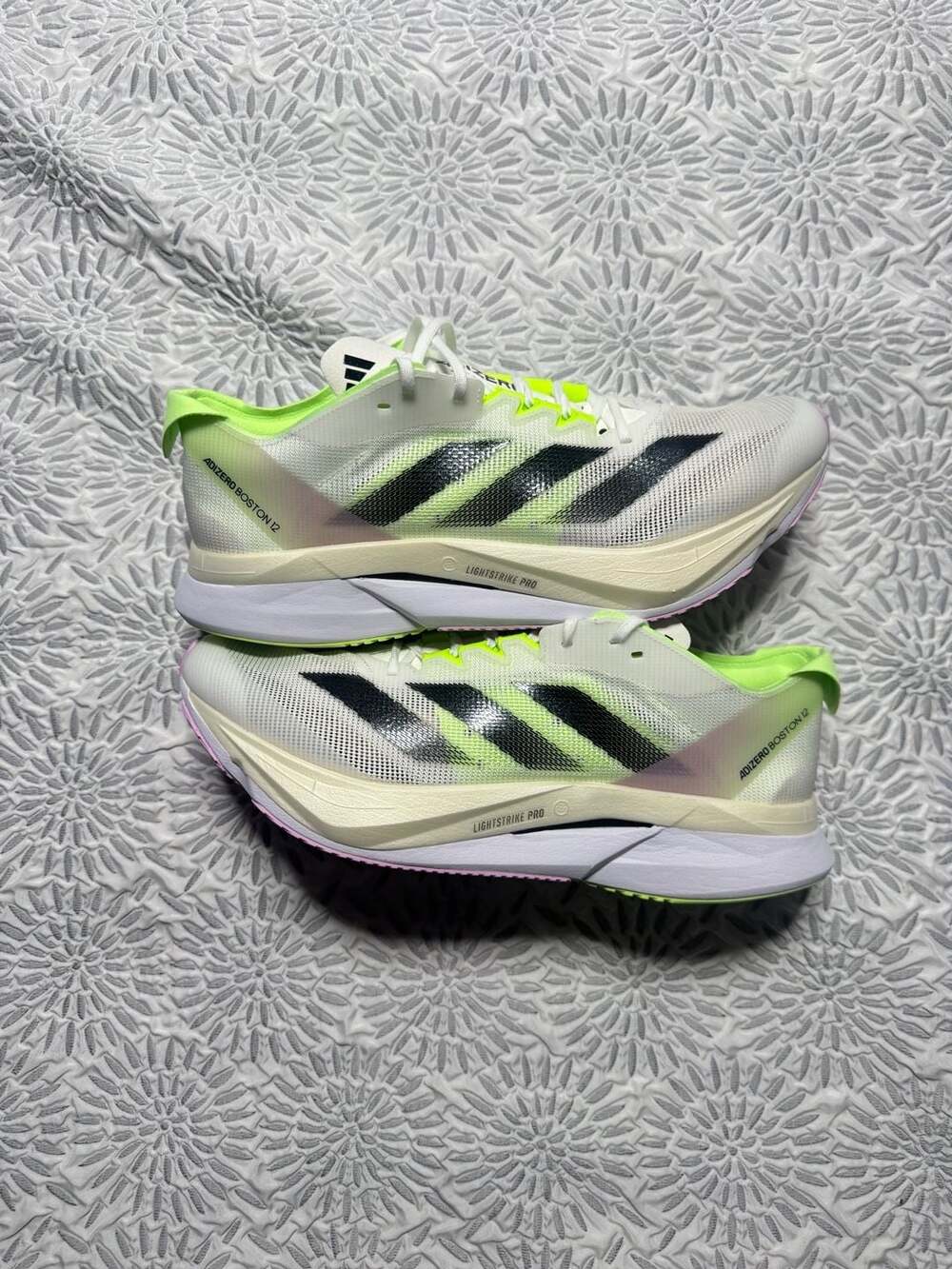 Adidas Adizero Boston 12 M Running Shoes Green Spark IG3321 Men's Size 10 - Picture 2 of 11